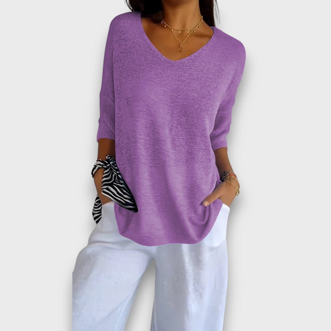 Amira – Elegant topp med V-ringning