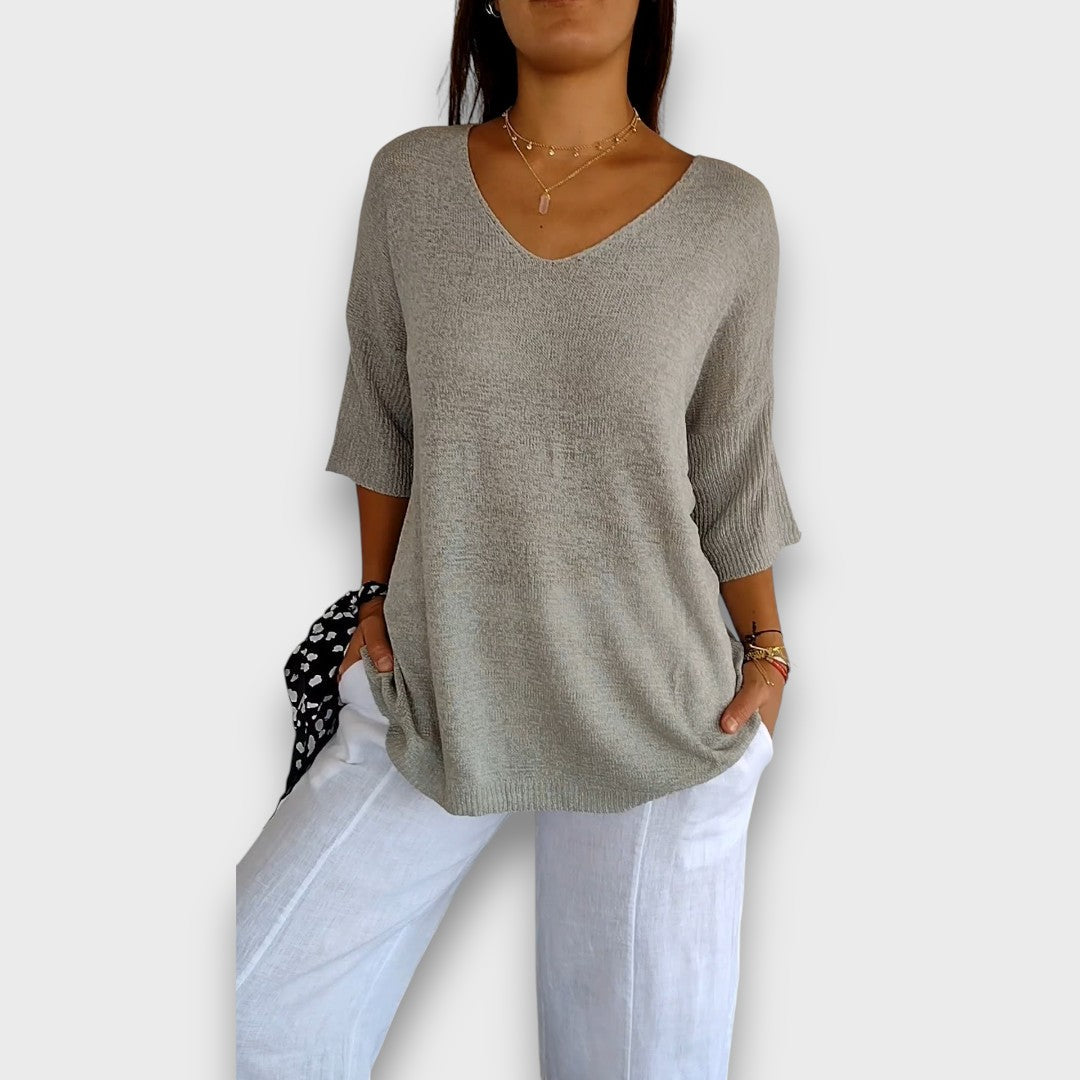 Amira – Elegant topp med V-ringning