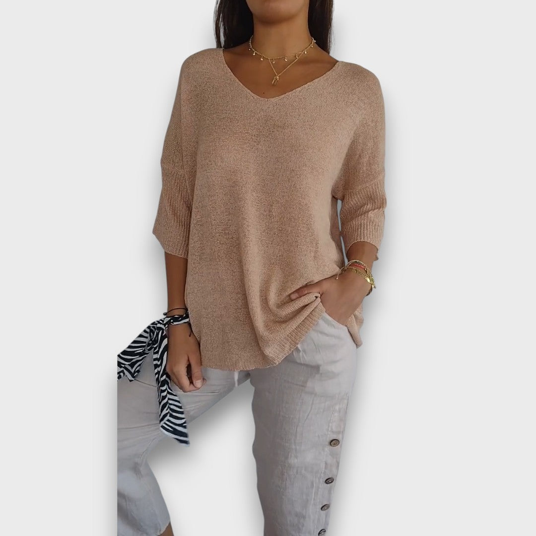 Amira – Elegant topp med V-ringning