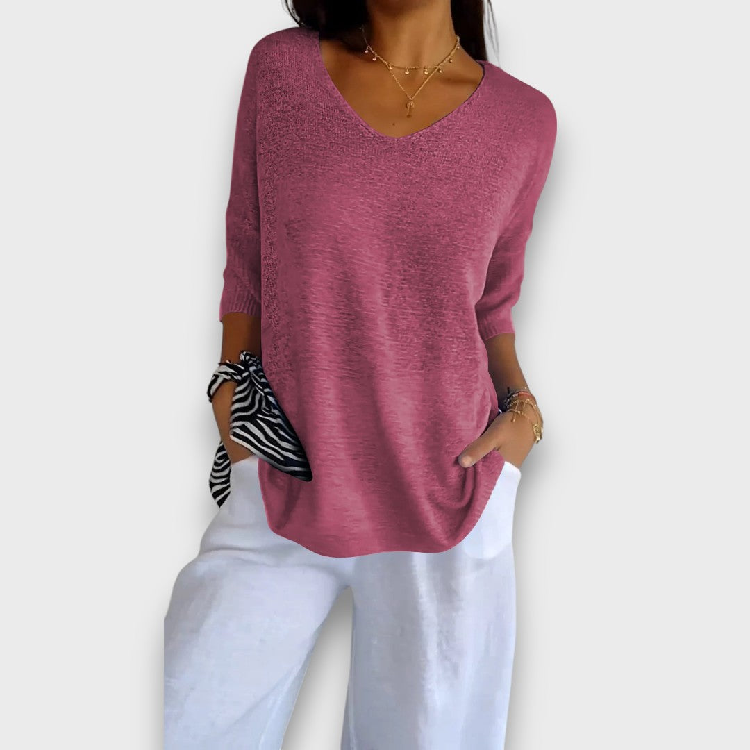 Amira  – Elegant topp med V-ringning
