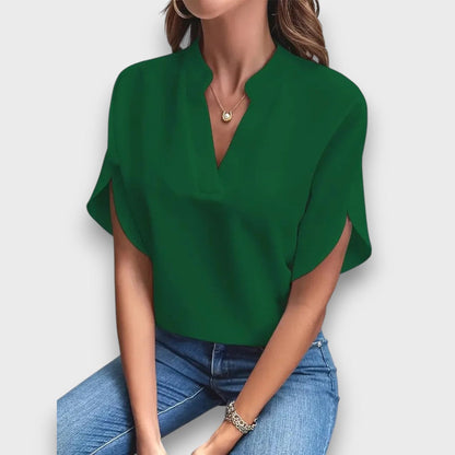 Auréline – V-ringad blus med förfinad drapering