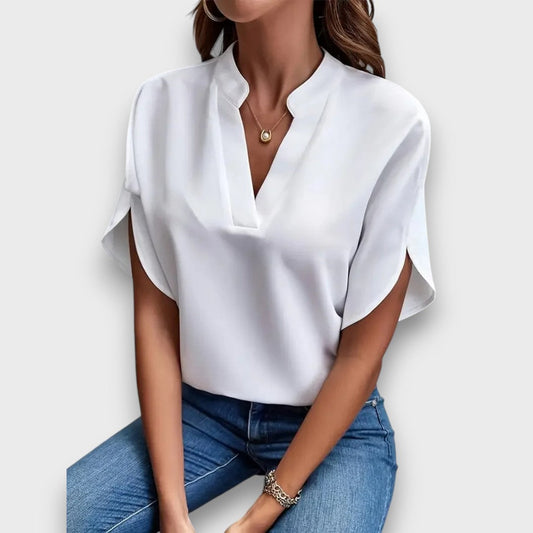 Auréline – V-ringad blus med förfinad drapering